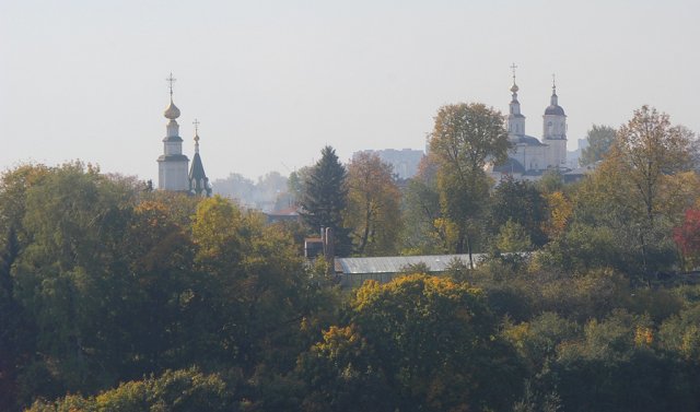 Вид на храм вознесения Господня и Николо-Галейскую церковь.