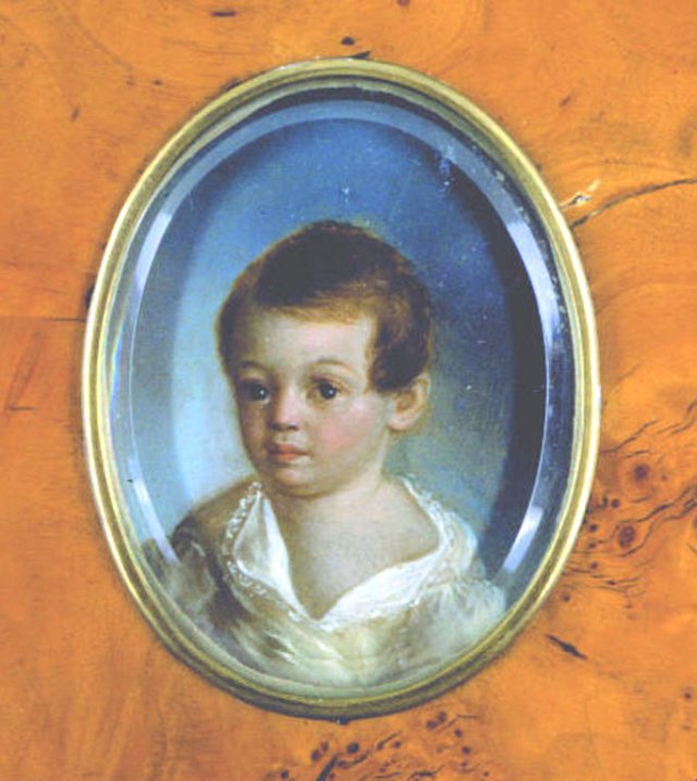 Миниатюра написанн с Пушкина еще ребенком. Наиболее вероятный автор - генерал Ксавье де Местр, добрый знакомый родителей будущего поэта.