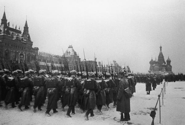 Парад 7 ноября 1941 года