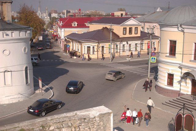 Перекрёсток у Золотых ворот.