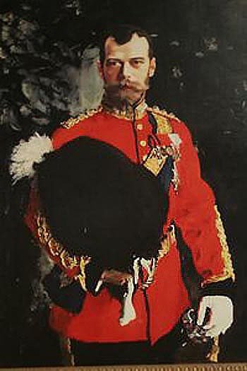Валентин Серов "Николай II в мундире полковника Шотландских Серых Драгун", 1902. Николай II стал Почетным шефом этого полка накануне своего визита в Великобританию в 1896 году.