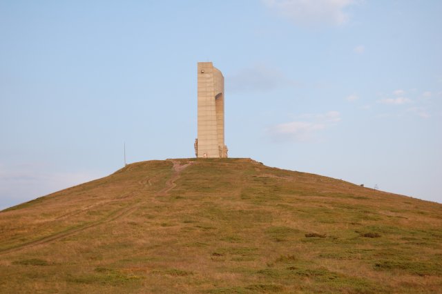 Монумент (высота 1400м над уровнем моря).